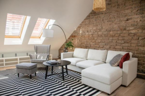#stayhere - Brand New Authentic Pilies Studios - Heart Of Old Town Vilnius